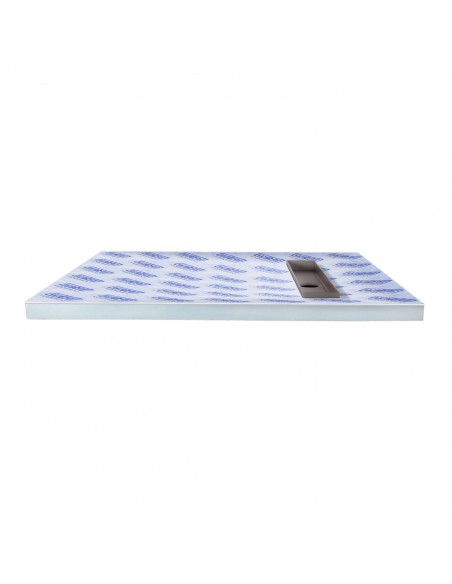 Ready-for-installatiocn wet room tray with integrated linear drain and efficient 4-way slope