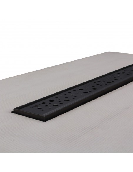 Highly precised integrated linear channel with non-visible flushed steel flange for maximalized sealing