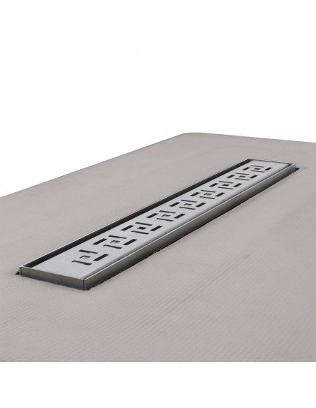 Highly precised integrated linear channel with non-visible flushed steel flange for maximalized sealing