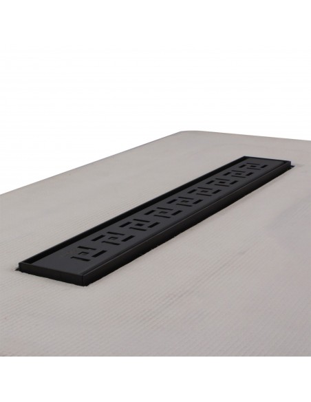 Highly precised integrated linear channel with non-visible flushed steel flange for maximalized sealing