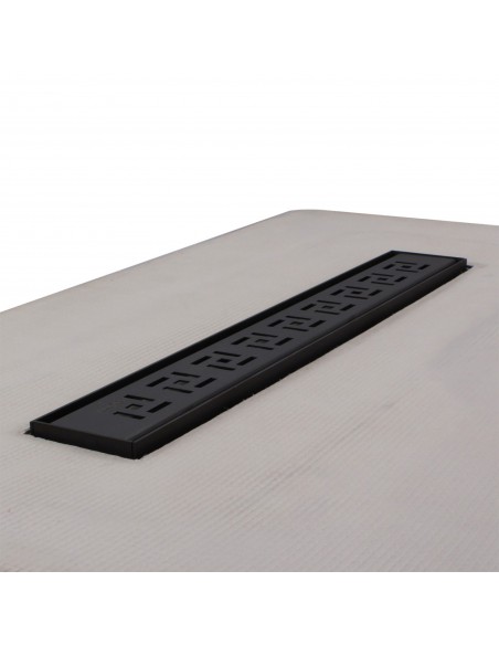 Highly precised integrated linear channel with non-visible flushed steel flange for maximalized sealing