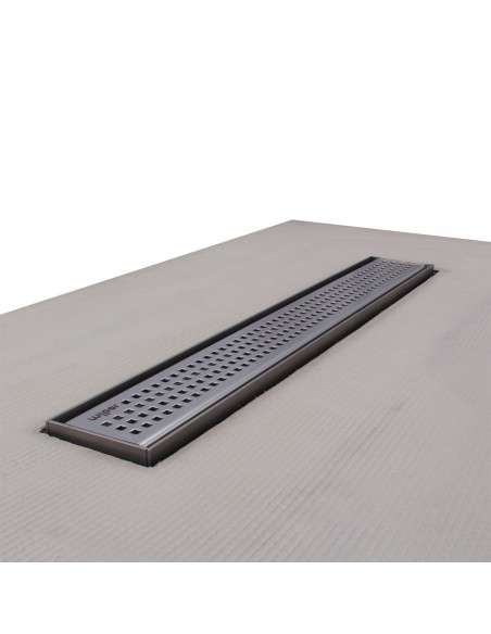 Highly precised integrated linear channel with non-visible flushed steel flange for maximalized sealing