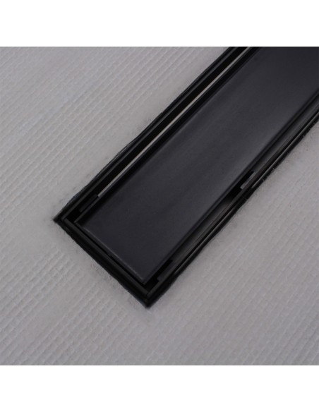 Highly precised integrated linear channel with non-visible flushed steel flange for maximalized sealing