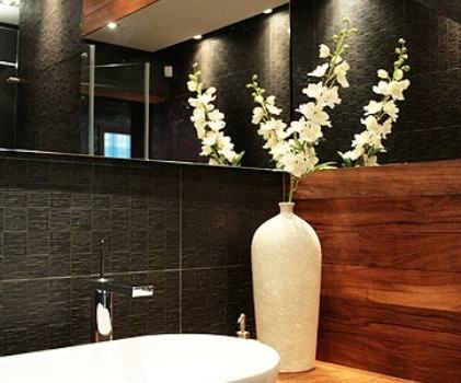 Which wood is suitable for the bathroom?