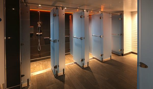 HOW TO DESIGN A FUNCTIONAL AND MODERN SHOWER IN THE PUBLIC SPACE?